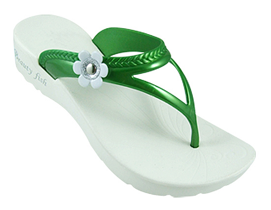 Little flower flip flops